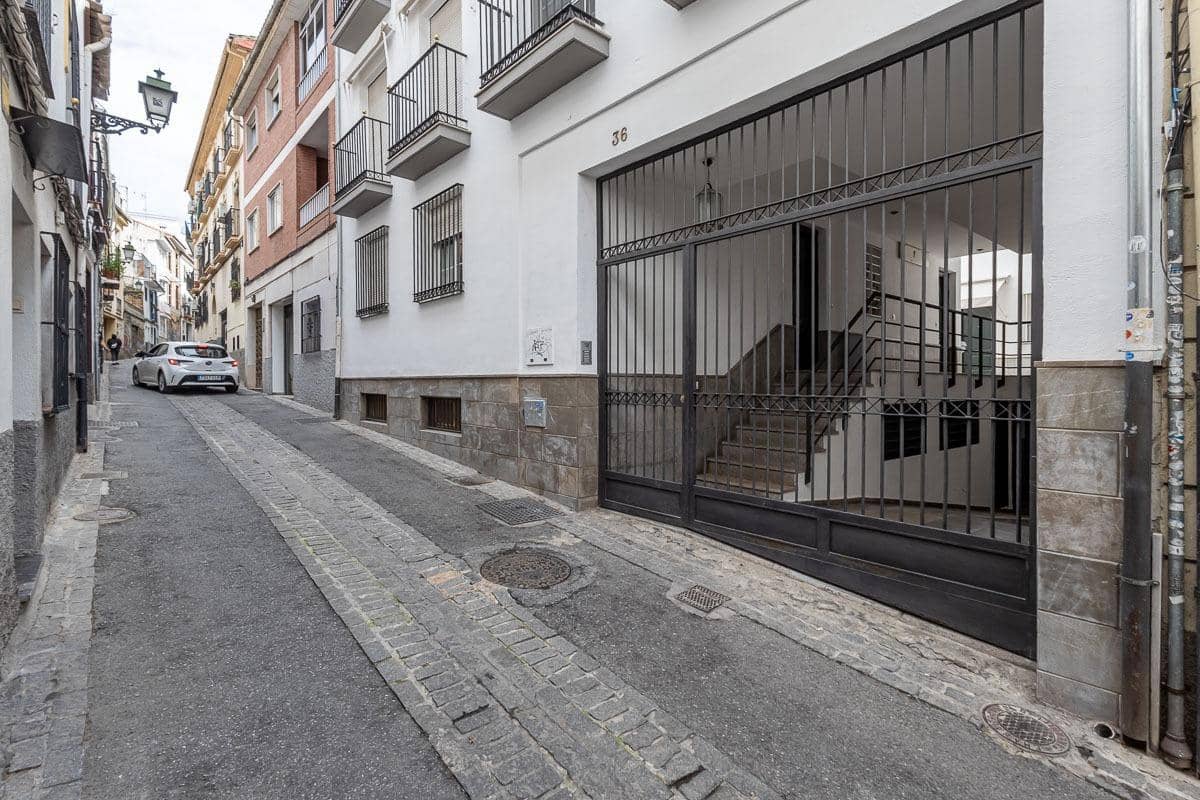 Garage zu verkaufen in Granada Stadt - 30.000 € (Ref: 10048264)
