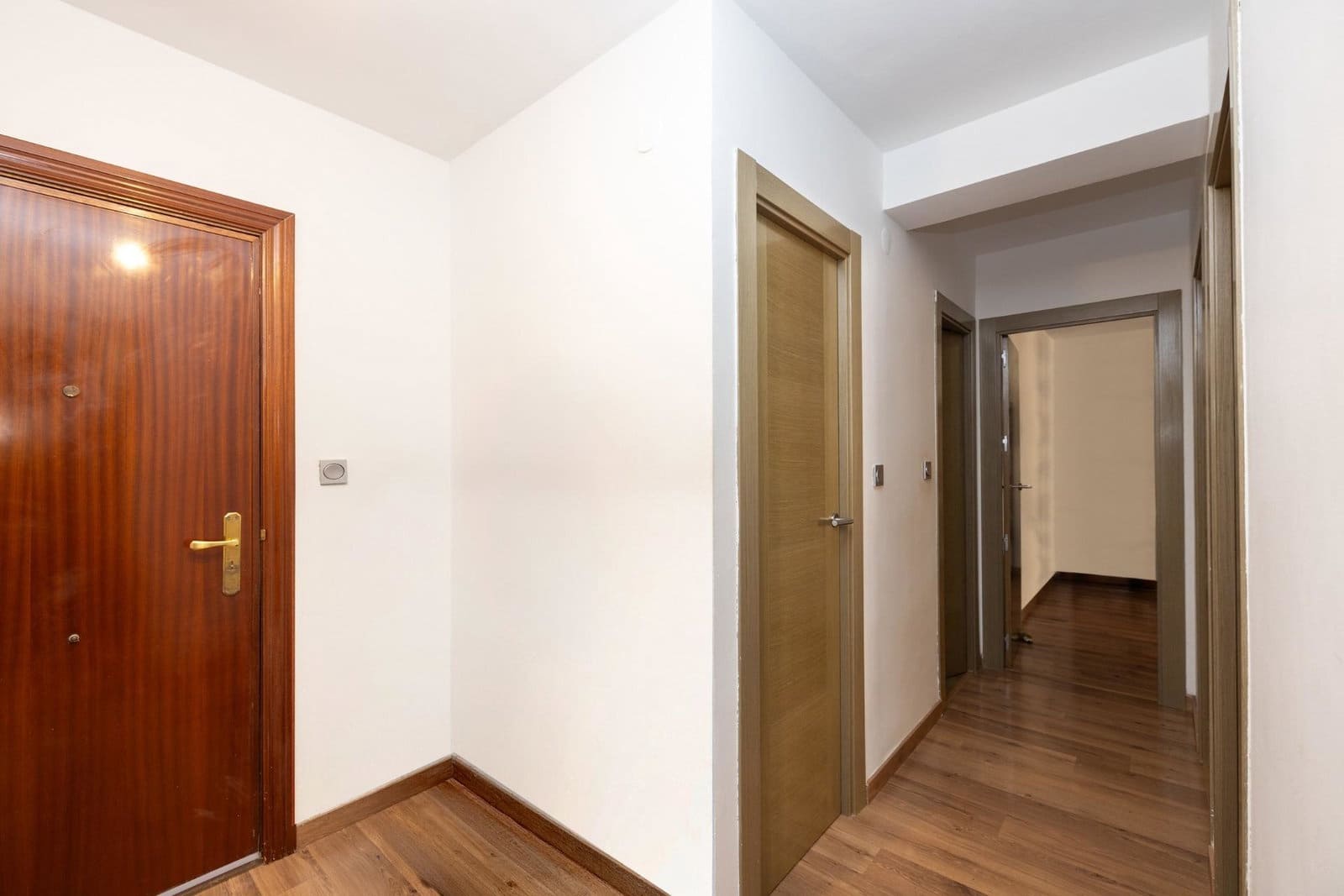 3 slaapkamer Appartement te koop in Granada stad - € 260.000 (Ref: 10048266)