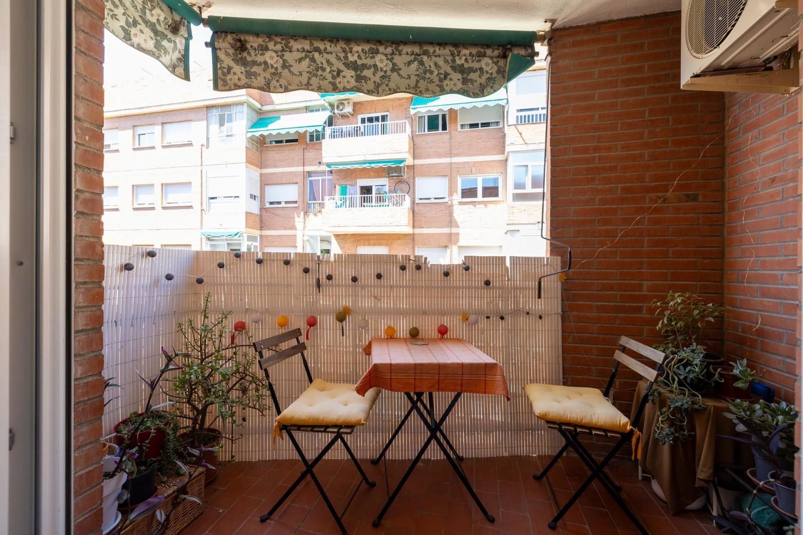 3 slaapkamer Appartement te koop in Granada stad - € 260.000 (Ref: 10048266)