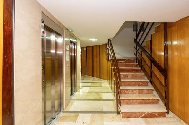2 Zimmer Apartment zu verkaufen in Centro - Sagrario, Granada Stadt - 245.000 € (Ref: 10091522)