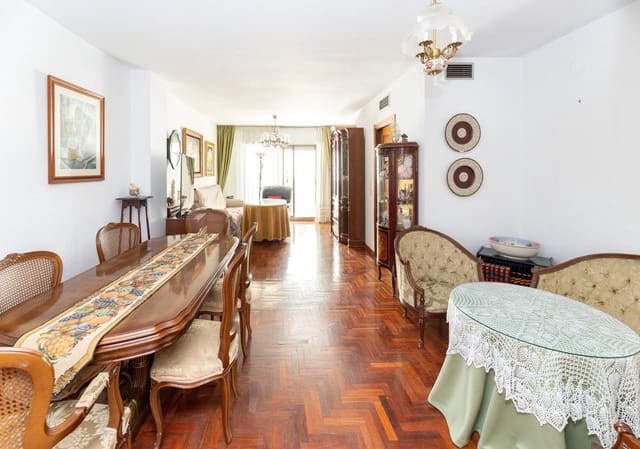 4 Zimmer Apartment zu verkaufen in Centro - Sagrario, Granada Stadt mit Garage - 430.000 € (Ref: 10091525)