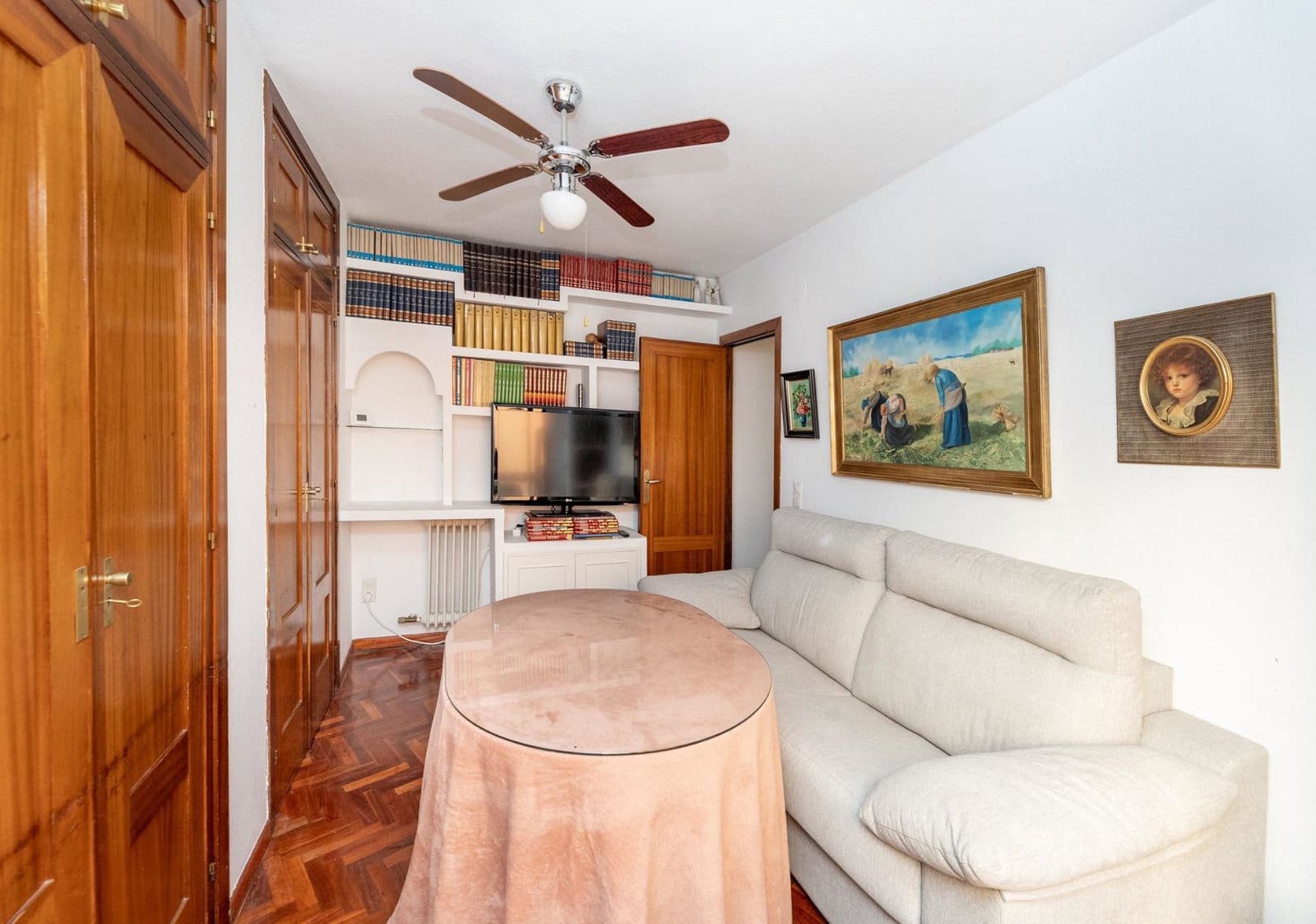 4 bedroom Apartment for sale in Granada city with garage - € 430,000 (Ref: 10091525)