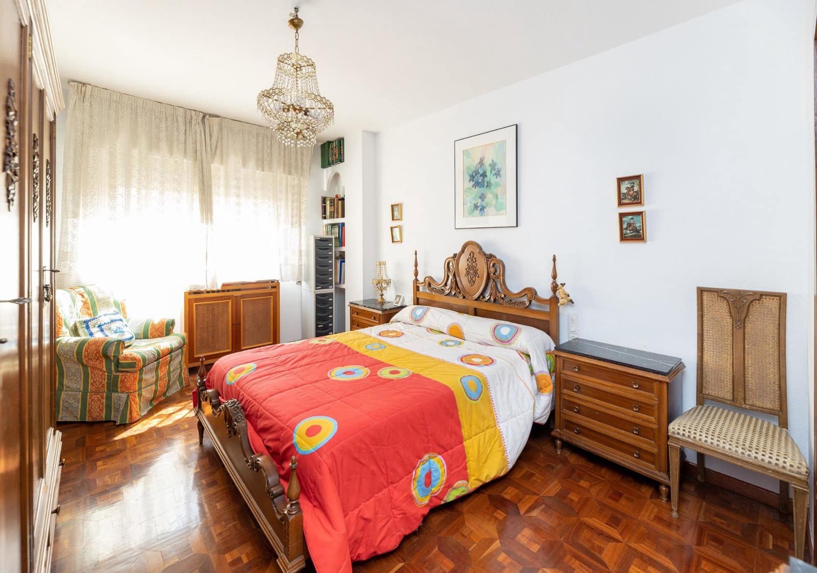 4 bedroom Apartment for sale in Granada city with garage - € 430,000 (Ref: 10091525)