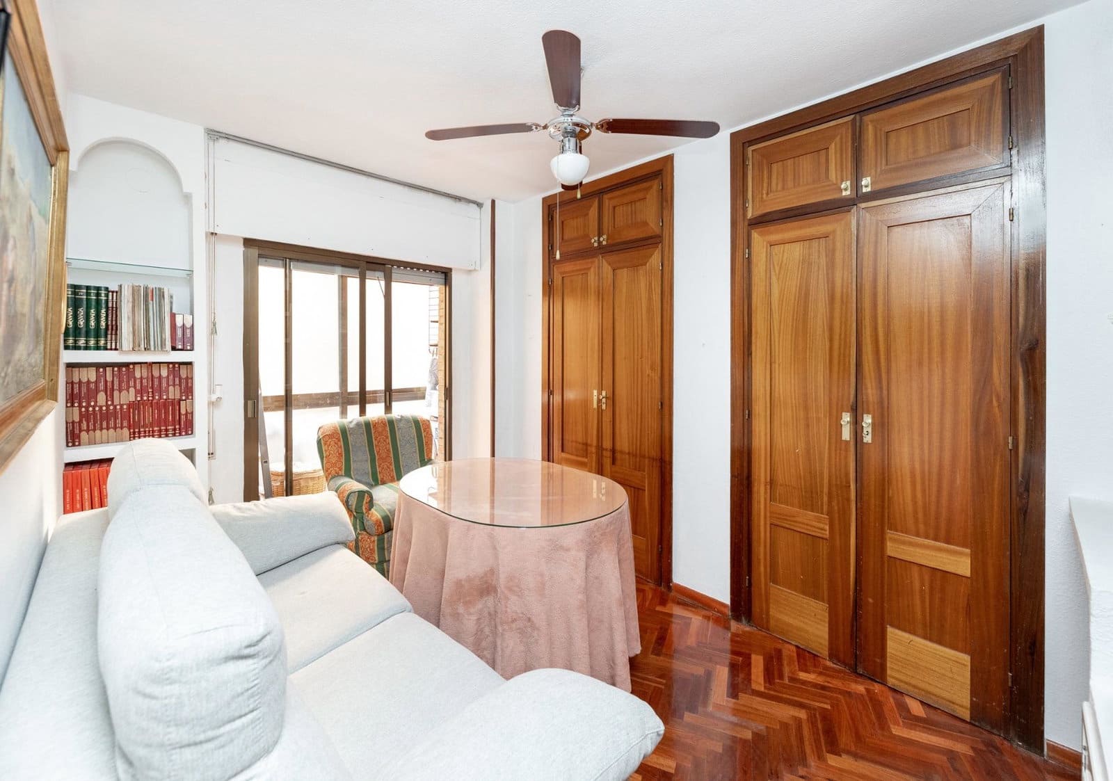 4 bedroom Apartment for sale in Granada city with garage - € 430,000 (Ref: 10091525)