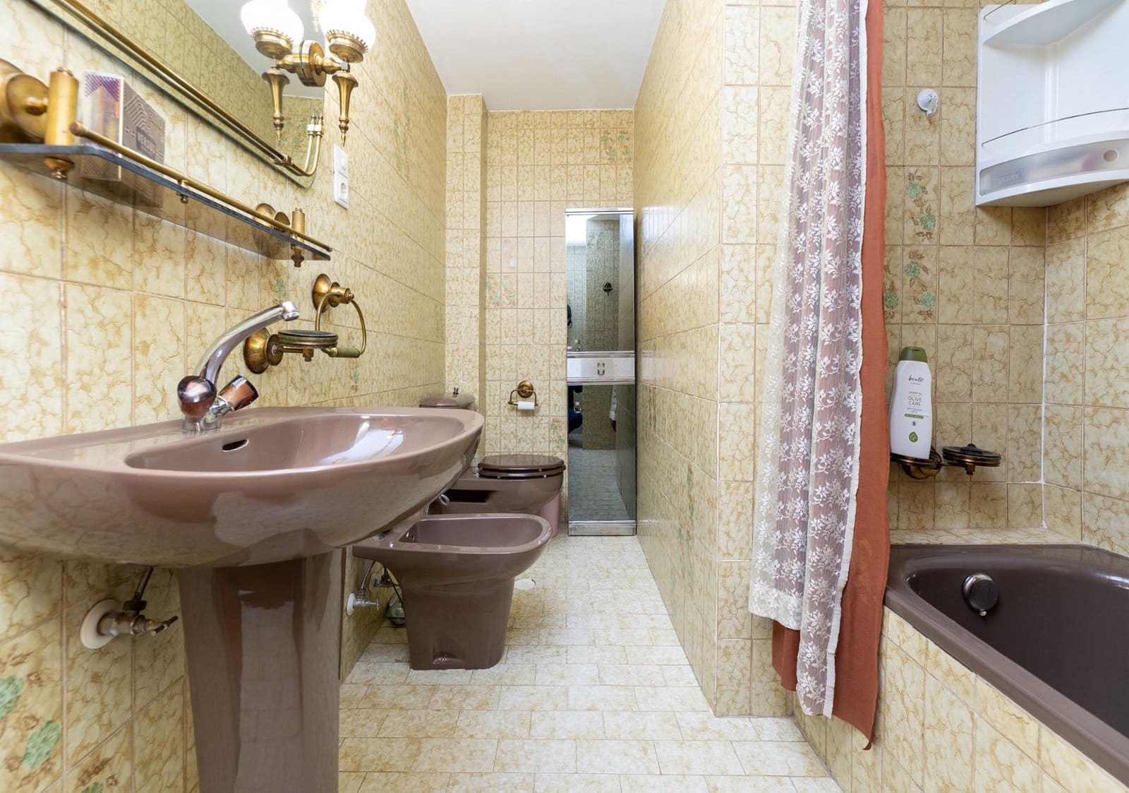 4 bedroom Apartment for sale in Granada city with garage - € 430,000 (Ref: 10091525)
