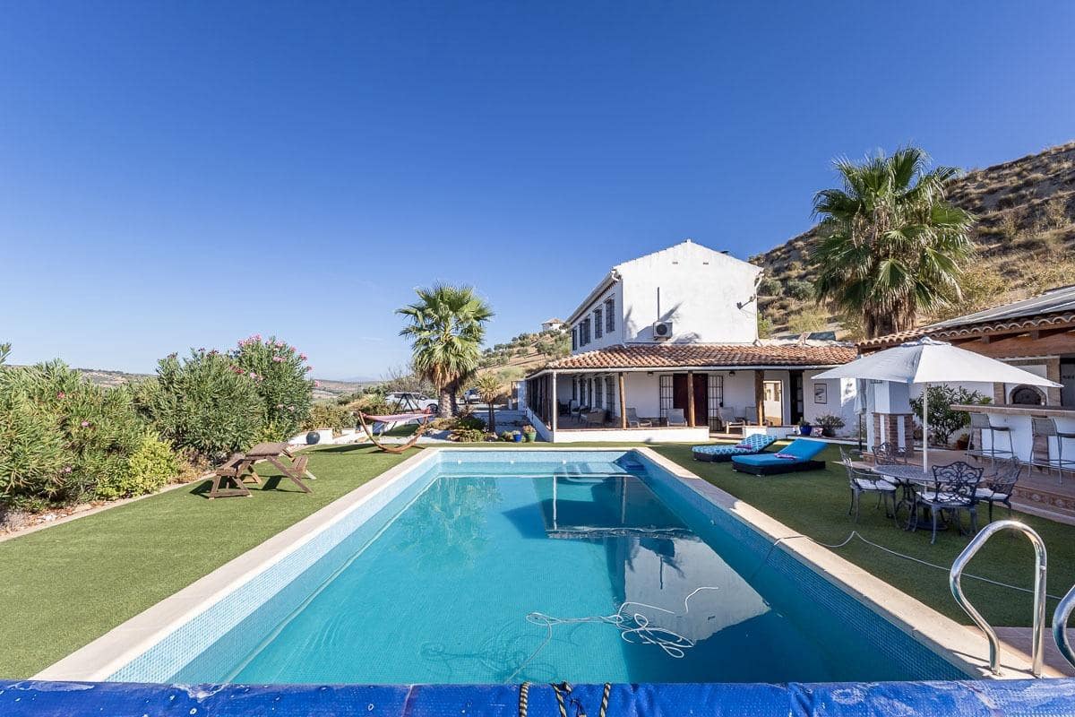 5 quarto Moradia para venda em Alhama de Granada com piscina garagem - 575 000 € (Ref: 10091526)