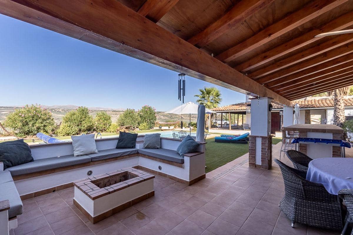 5 quarto Moradia para venda em Alhama de Granada com piscina garagem - 575 000 € (Ref: 10091526)