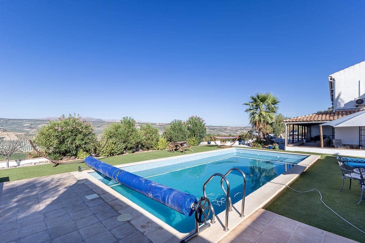 5 quarto Moradia para venda em Alhama de Granada com piscina garagem - 575 000 € (Ref: 10091526)