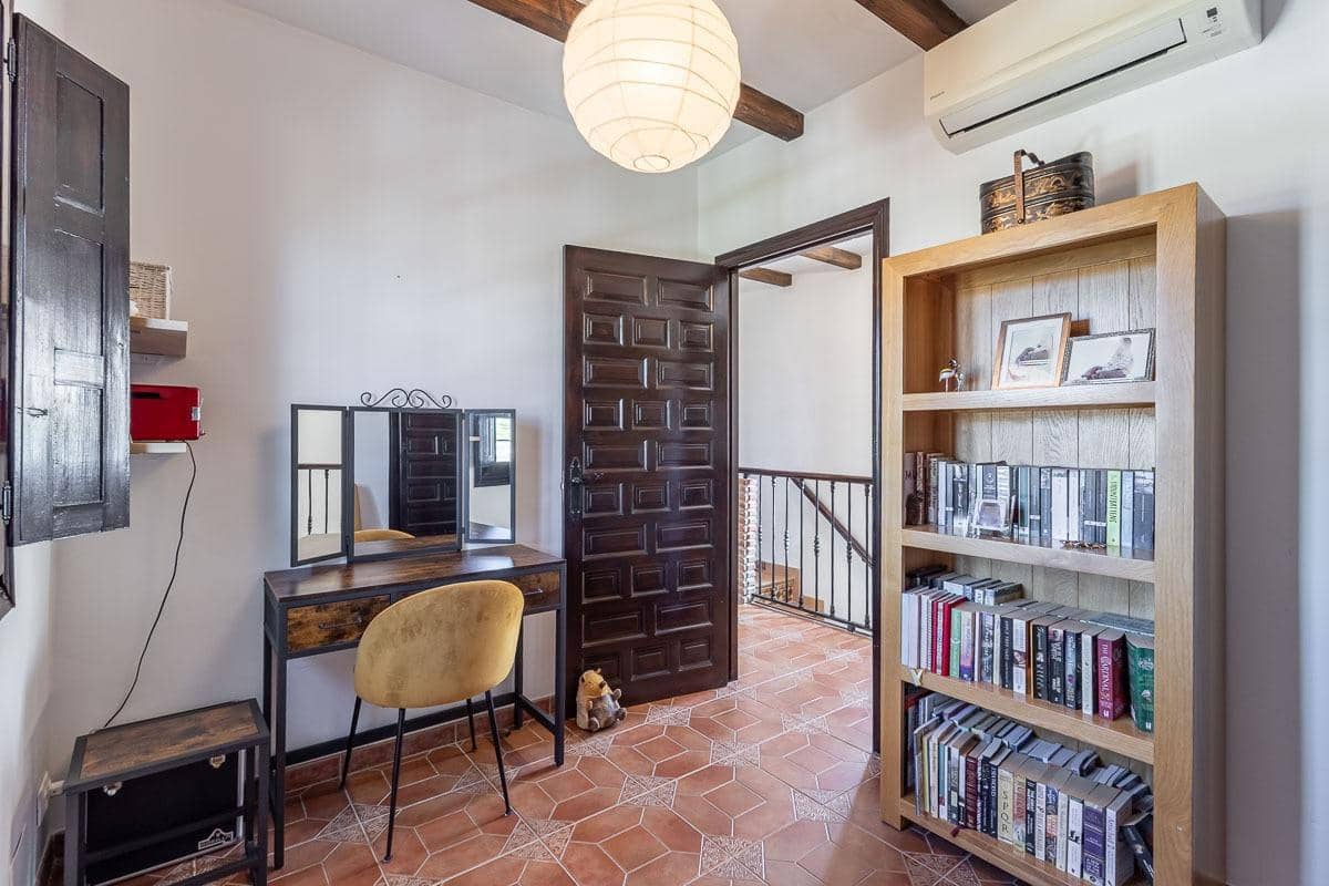 5 quarto Moradia para venda em Alhama de Granada com piscina garagem - 575 000 € (Ref: 10091526)