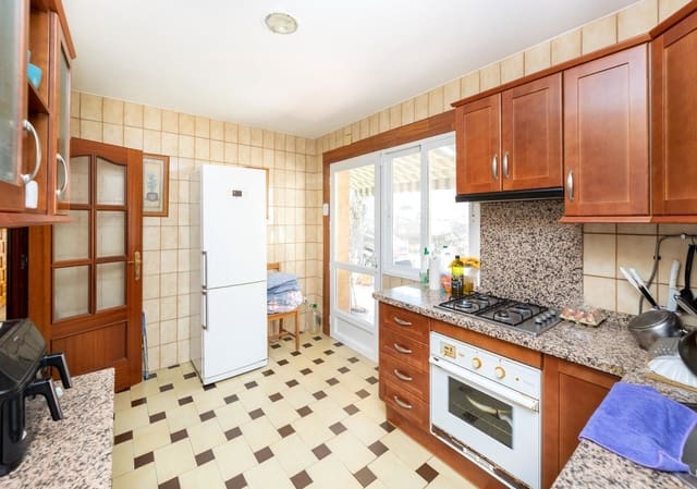 6 bedroom Villa for sale in Belicena, Vegas del Genil - € 315,000 (Ref: 10091527)