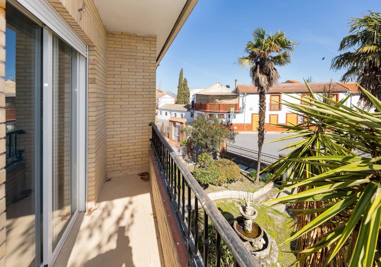 Chalet de 6 habitaciones en Belicena en venta - 315.000 € (Ref: 10091527)