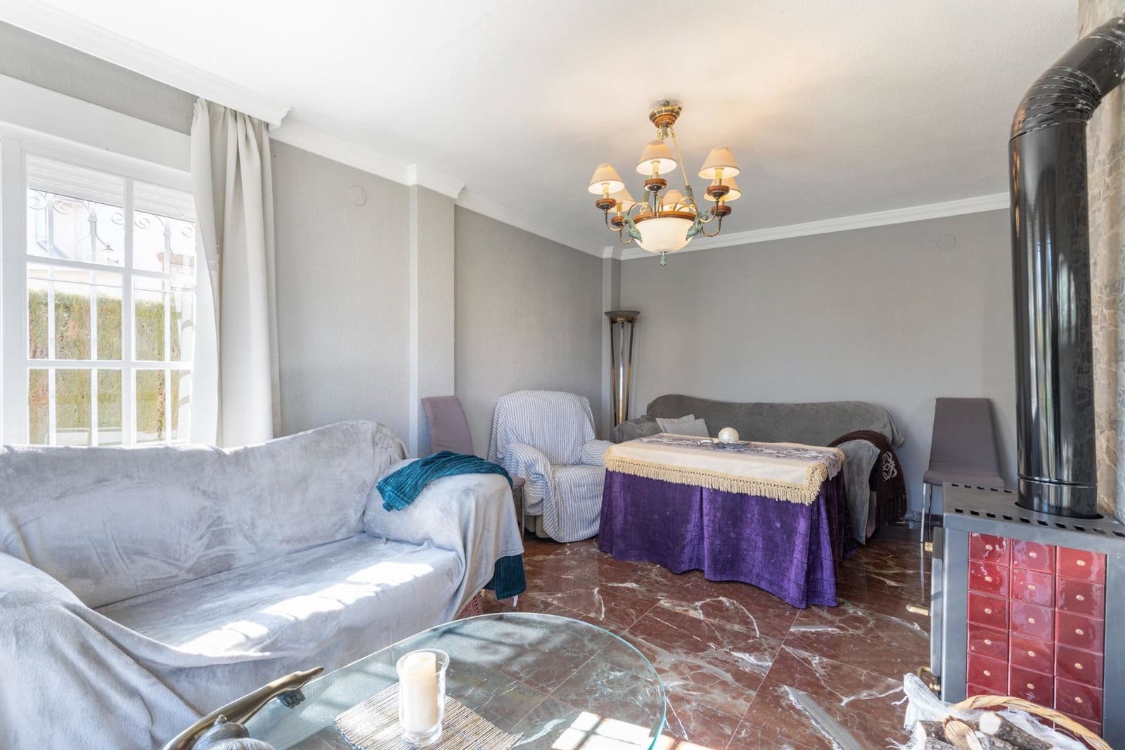 4 Zimmer Villa zu verkaufen in La Zubia mit Pool Garage - 485.000 € (Ref: 10091529)