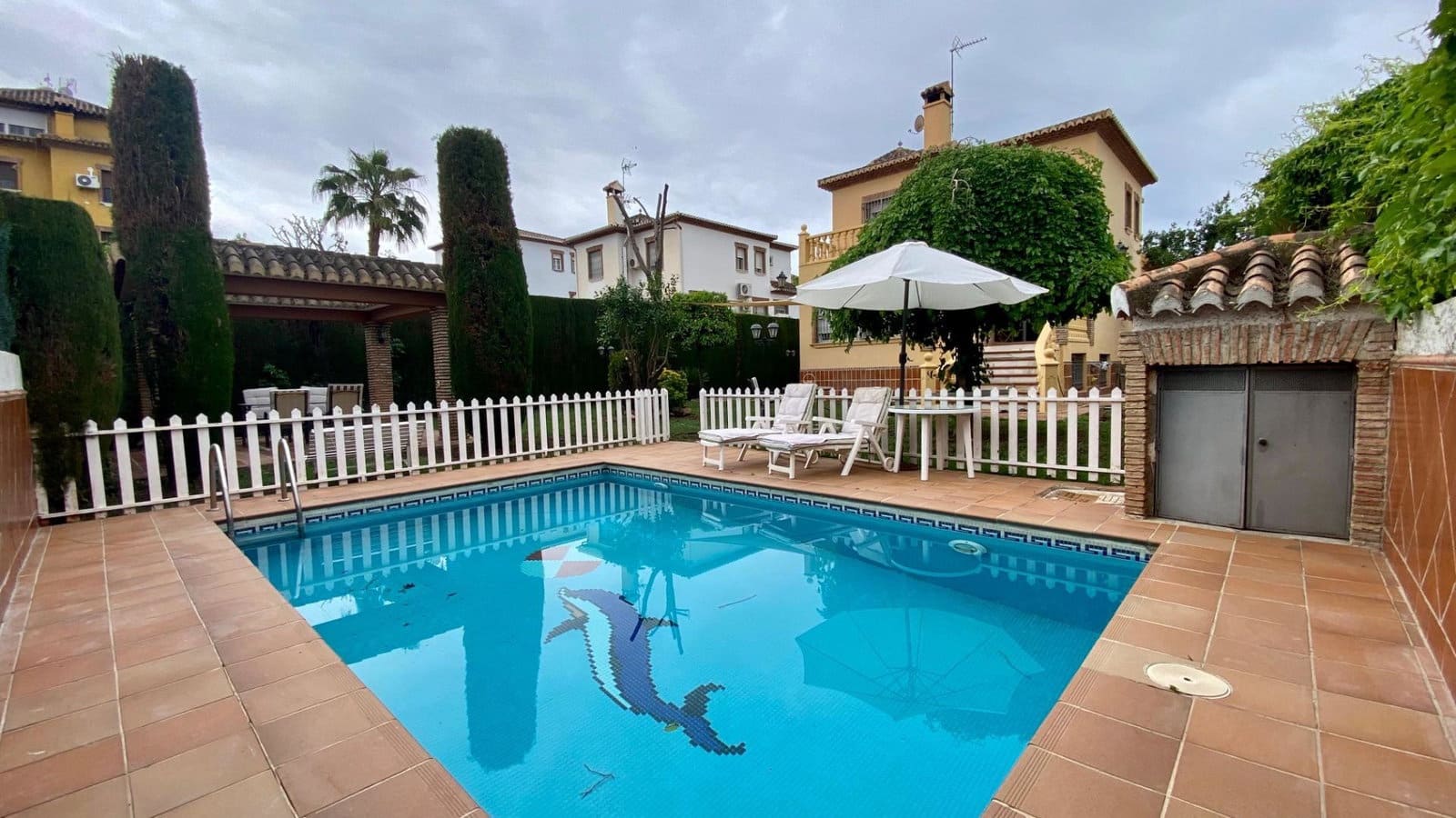 4 Zimmer Villa zu verkaufen in La Zubia mit Pool Garage - 485.000 € (Ref: 10091529)