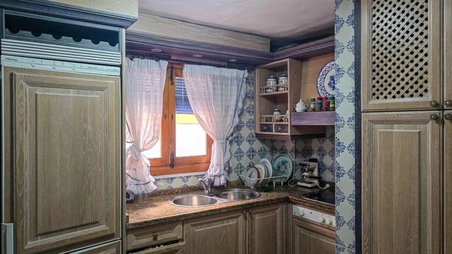 4 Zimmer Reihenhaus zu verkaufen in Lanjarón - 80.000 € (Ref: 10091530)