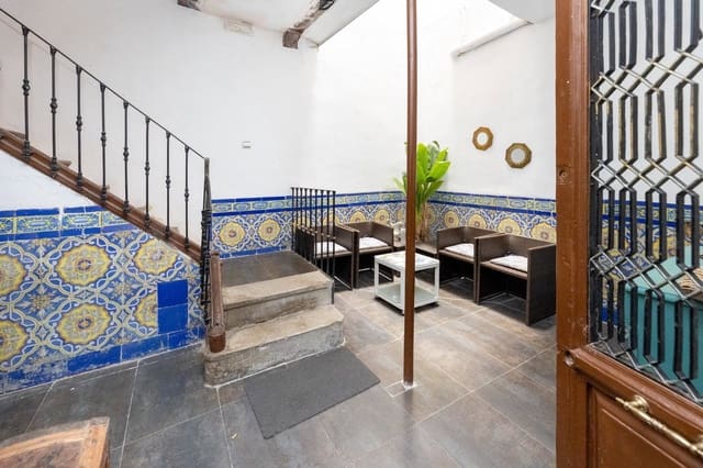 2 sovrum Lägenhet till salu i Centro - Sagrario, Granada stad - 230 000 € (Ref: 10102693)