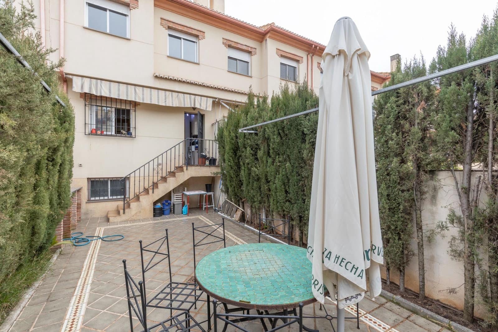 3 sovrum Radhus till salu i Ogijares med garage - 225 000 € (Ref: 10142678)