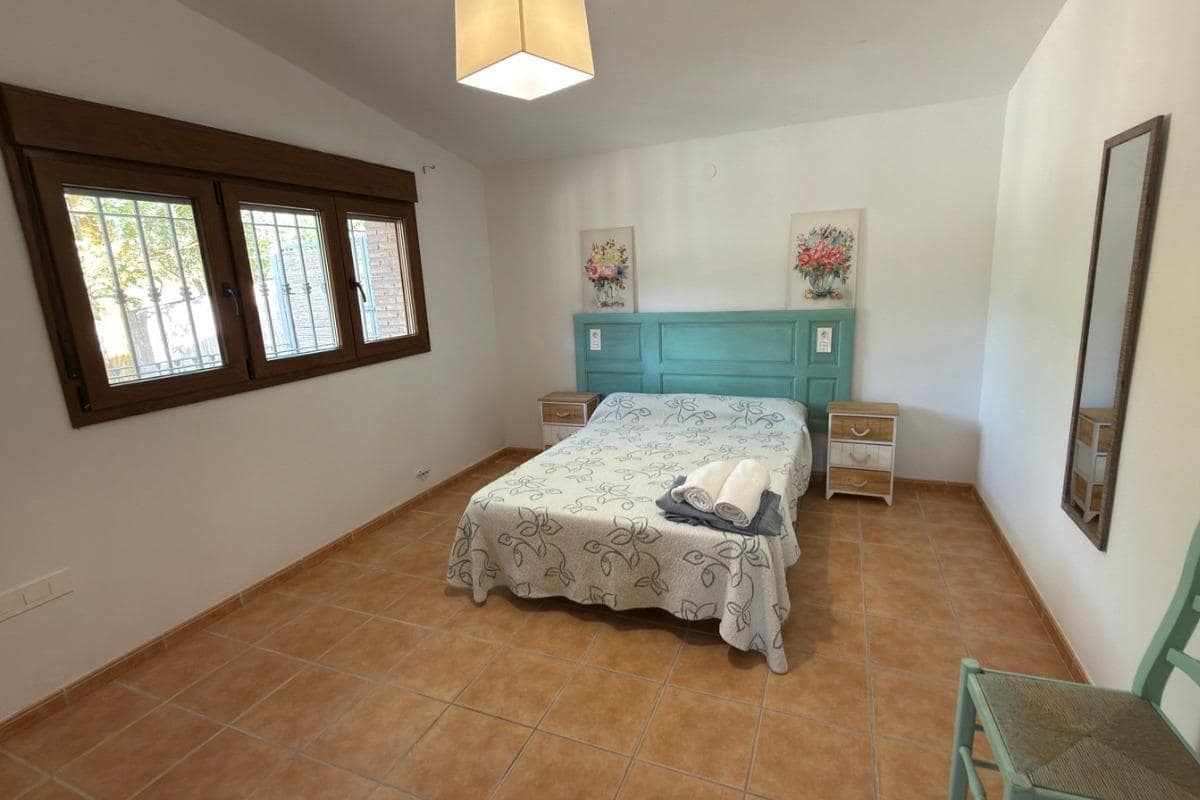 4 soverom Villa til salgs i Alhama de Granada med svømmebasseng garasje - € 285 000 (Ref: 10172787)