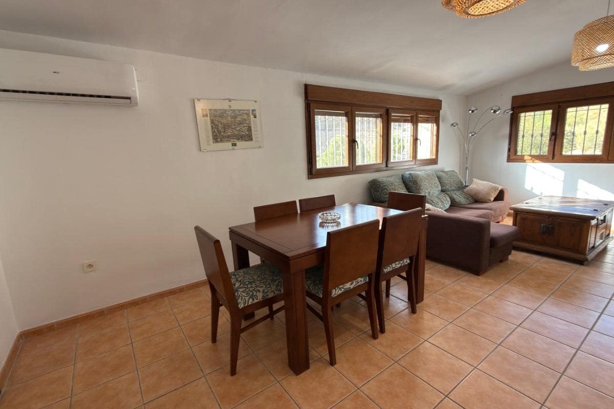 4 soverom Villa til salgs i Alhama de Granada med svømmebasseng garasje - € 285 000 (Ref: 10172787)