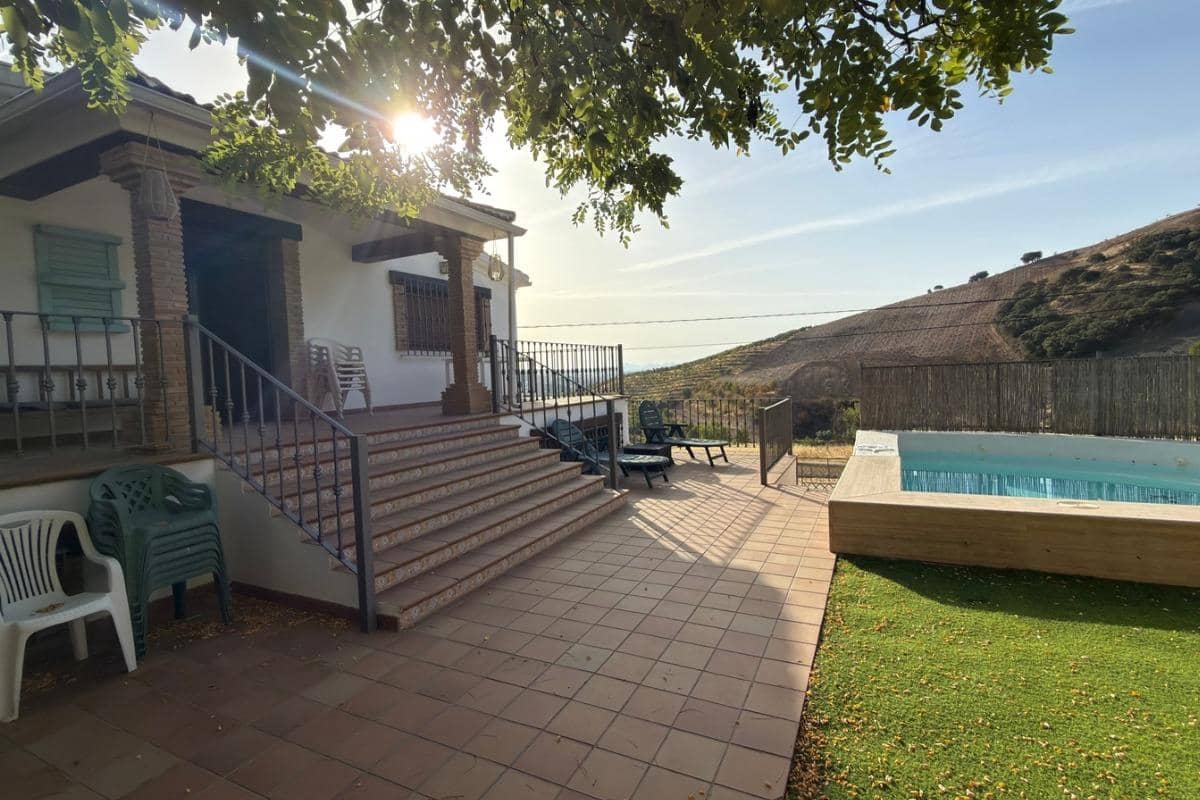 4 soverom Villa til salgs i Alhama de Granada med svømmebasseng garasje - € 285 000 (Ref: 10172787)