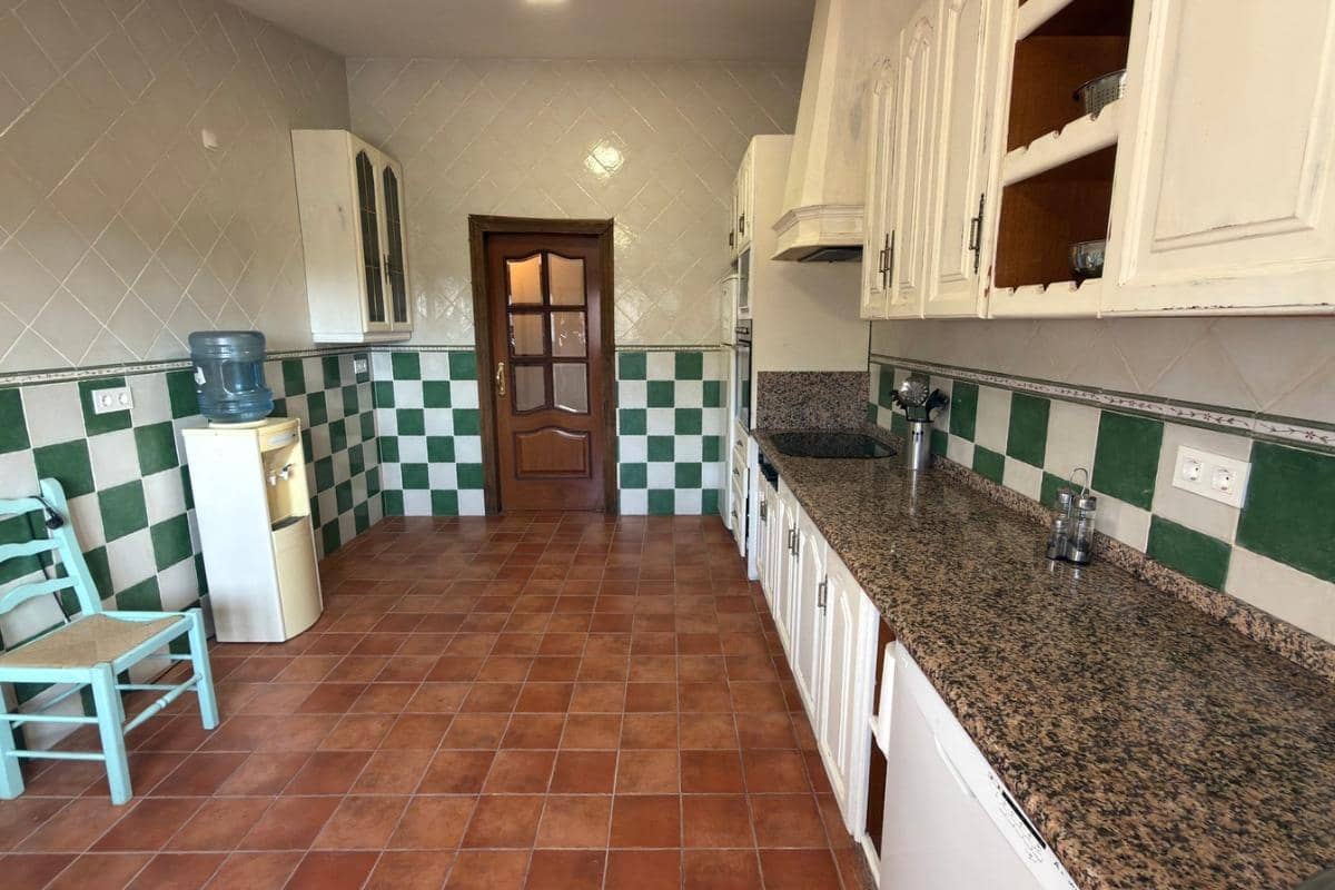 4 soverom Villa til salgs i Alhama de Granada med svømmebasseng garasje - € 285 000 (Ref: 10172787)