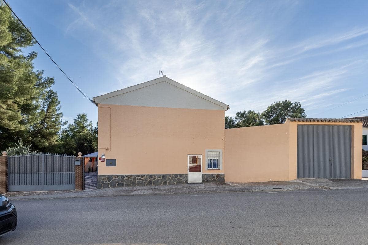 Chalet de 6 habitaciones en Arenas del Rey en venta con garaje - 179.000 € (Ref: 10177256)