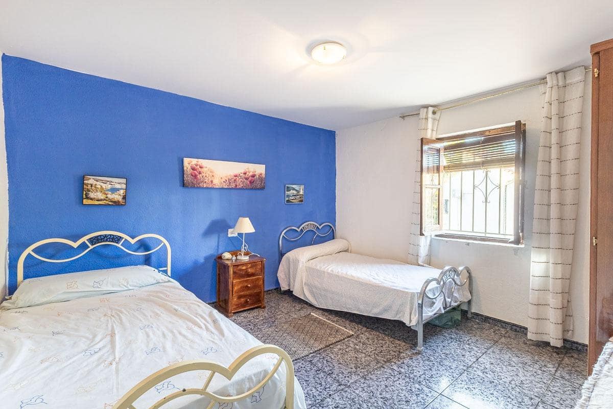 Chalet de 6 habitaciones en Arenas del Rey en venta con garaje - 179.000 € (Ref: 10177256)