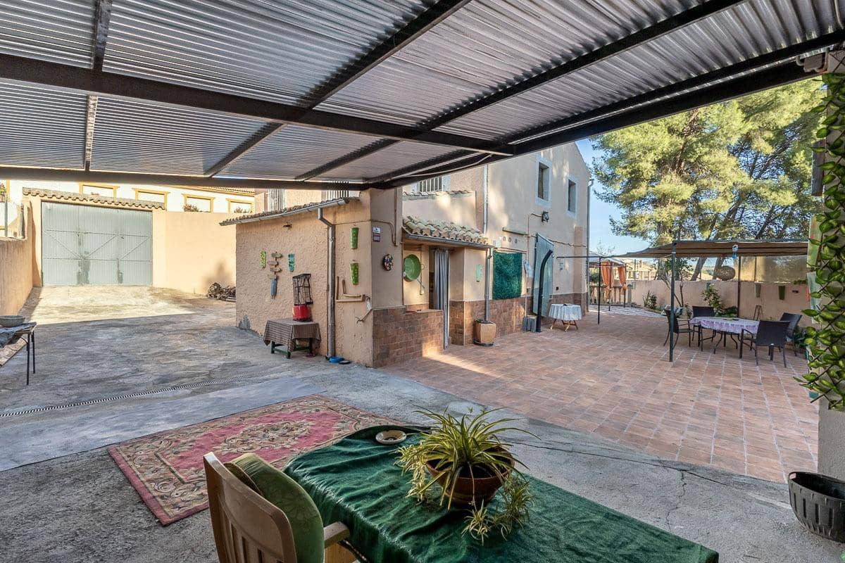 Chalet de 6 habitaciones en Arenas del Rey en venta con garaje - 179.000 € (Ref: 10177256)