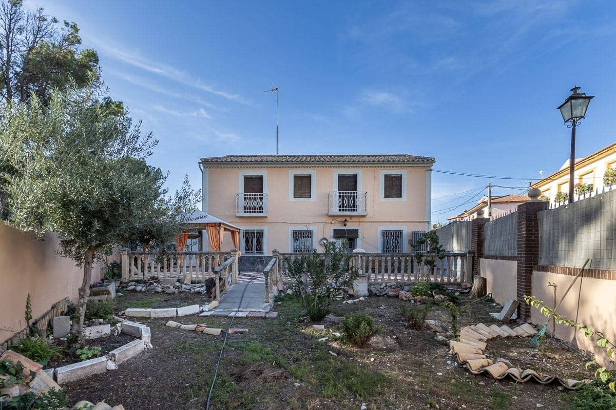 Chalet de 6 habitaciones en Arenas del Rey en venta con garaje - 179.000 € (Ref: 10177256)