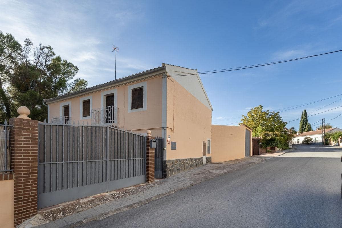 Chalet de 6 habitaciones en Arenas del Rey en venta con garaje - 179.000 € (Ref: 10177256)