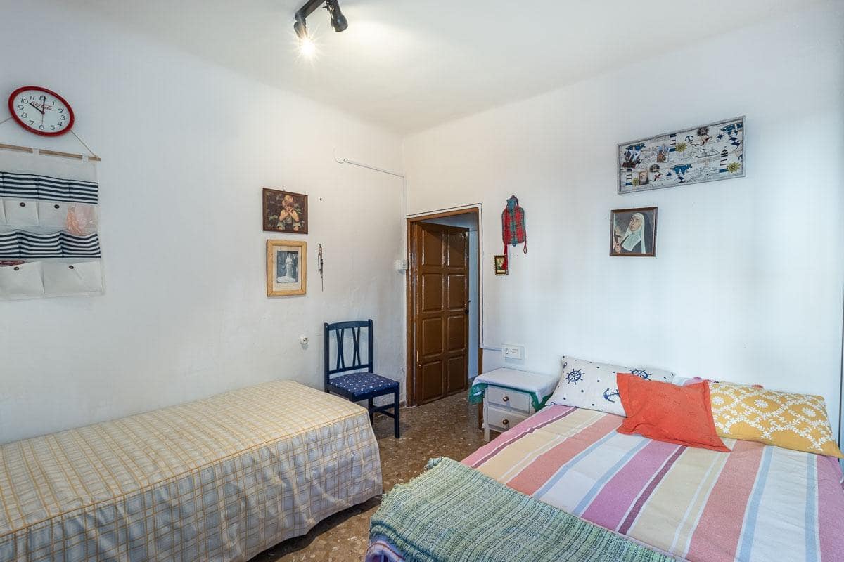 Chalet de 6 habitaciones en Arenas del Rey en venta con garaje - 179.000 € (Ref: 10177256)