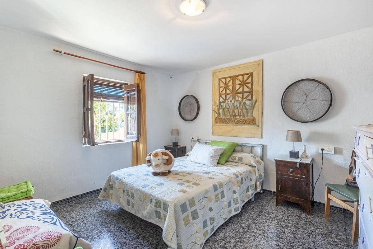Chalet de 6 habitaciones en Arenas del Rey en venta con garaje - 179.000 € (Ref: 10177256)