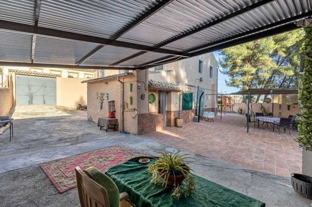 Chalet de 6 habitaciones en Arenas del Rey en venta con garaje - 179.000 € (Ref: 10177256)