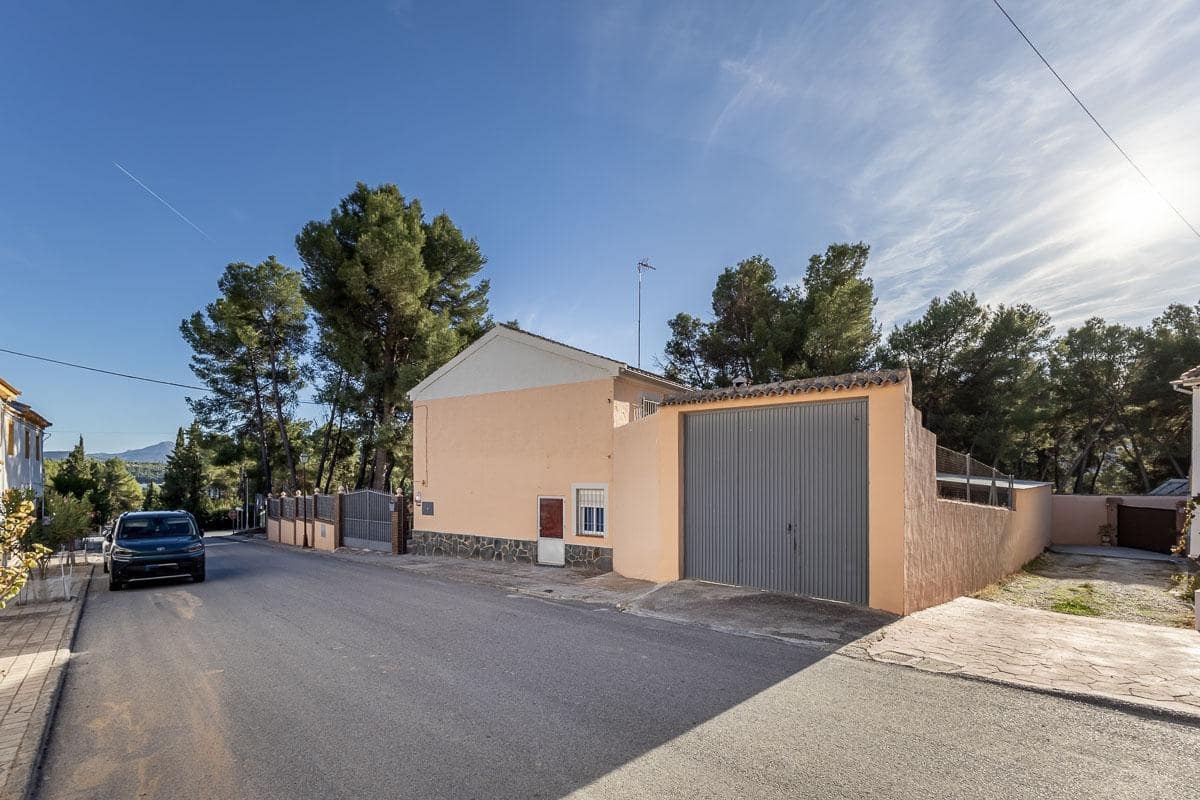 Chalet de 6 habitaciones en Arenas del Rey en venta con garaje - 179.000 € (Ref: 10177256)