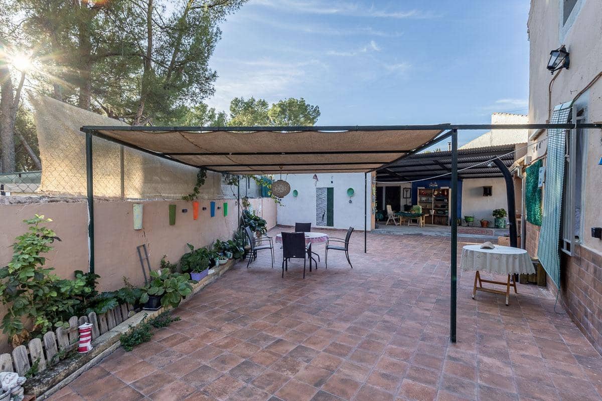 Chalet de 6 habitaciones en Arenas del Rey en venta con garaje - 179.000 € (Ref: 10177256)