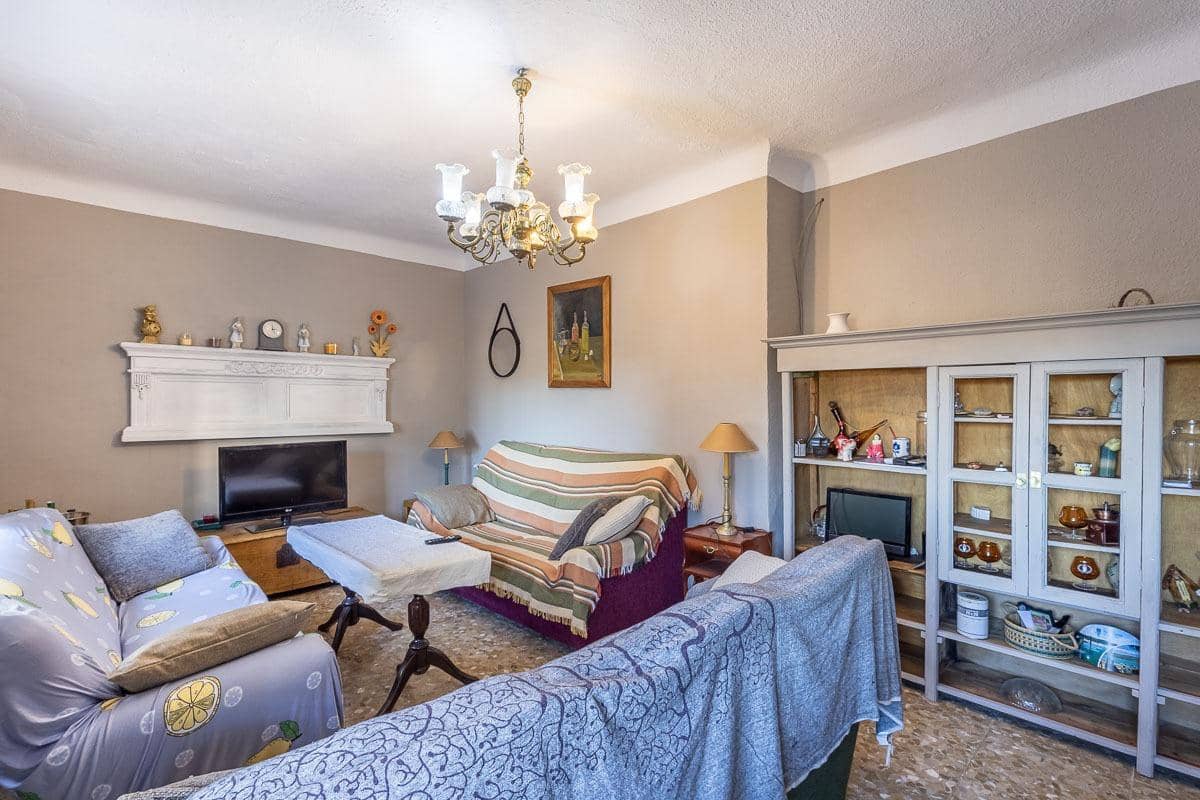 Chalet de 6 habitaciones en Arenas del Rey en venta con garaje - 179.000 € (Ref: 10177256)
