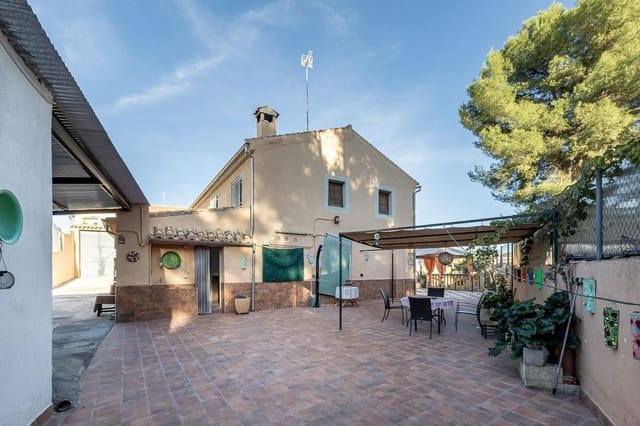 Chalet de 6 habitaciones en Arenas del Rey en venta con garaje - 179.000 € (Ref: 10177256)