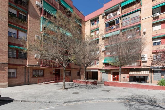 3 bedroom Apartment for sale in Centro - Sagrario, Granada city - € 220,000 (Ref: 10187545)