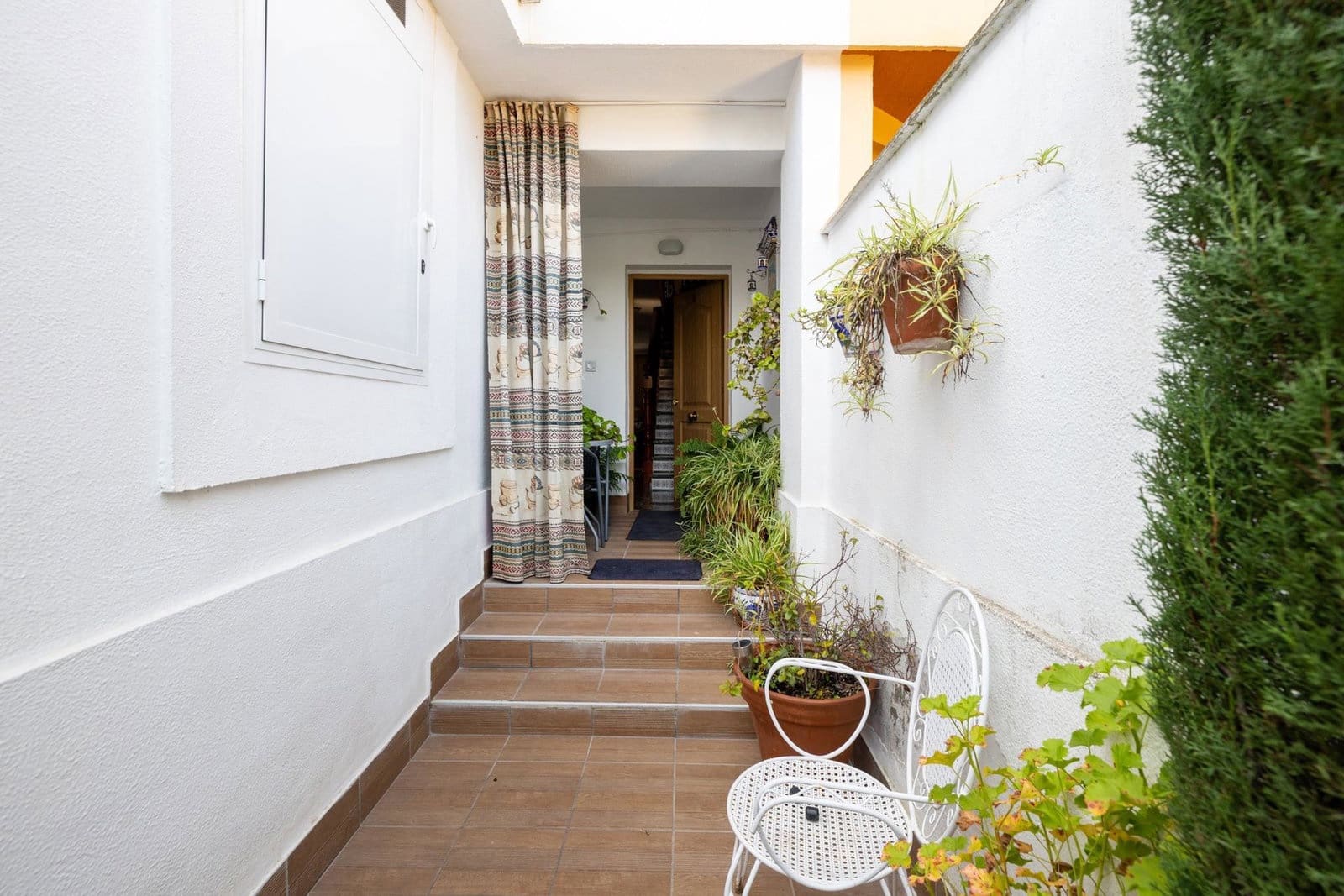 Adosado de 4 habitaciones en Peligros en venta con piscina garaje - 420.000 € (Ref: 10187546)