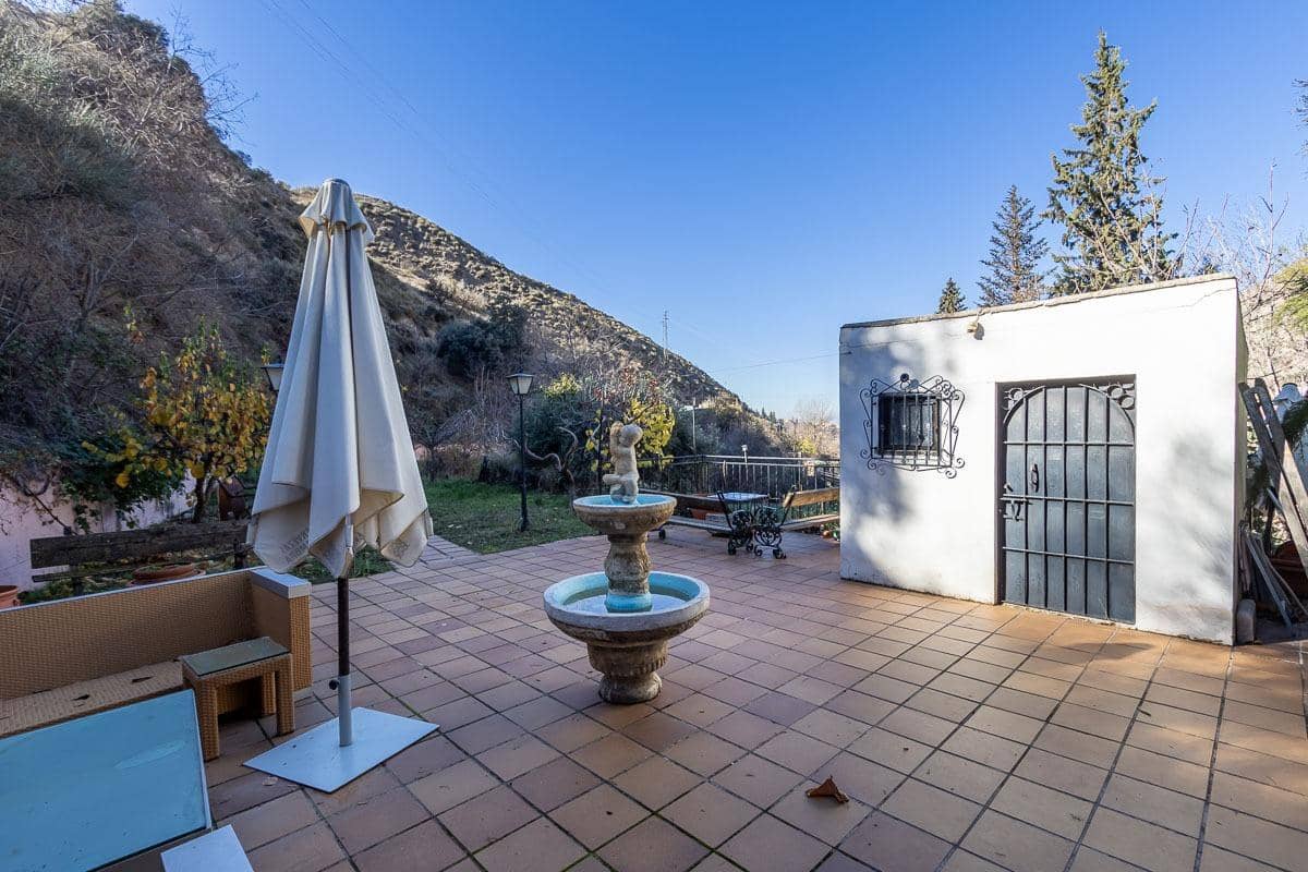 10 Zimmer Villa zu verkaufen in Monachil mit Pool Garage 995.000