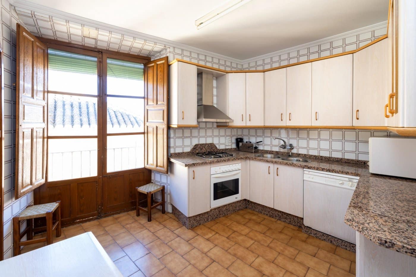 Local Comercial de 5 habitaciones en Alhama de Granada en venta - 249.000 € (Ref: 8184537)