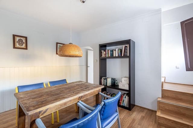 Chalet de 3 habitaciones en Granada ciudad en venta - 700.000 € (Ref: 8184676)