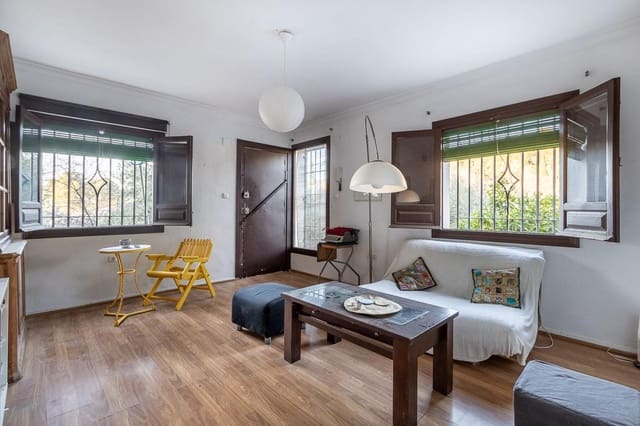 Chalet de 3 habitaciones en Granada ciudad en venta - 700.000 € (Ref: 8184676)