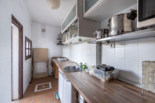 Chalet de 3 habitaciones en Granada ciudad en venta - 700.000 € (Ref: 8184676)