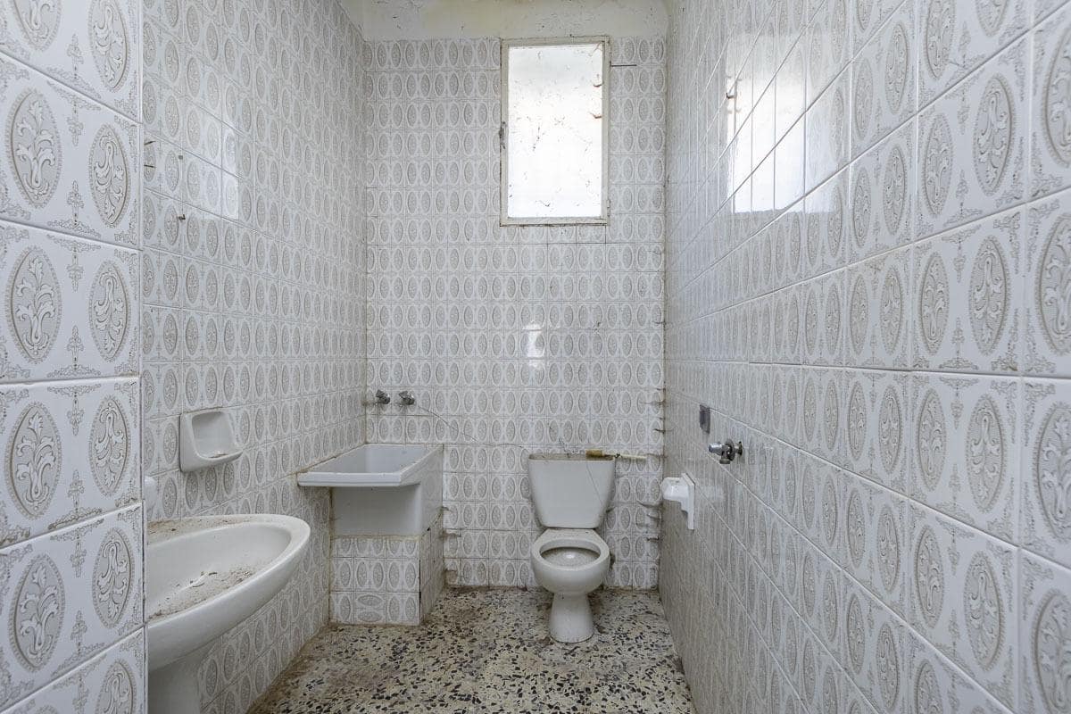 Chalet de 3 habitaciones en Granada ciudad en venta - 700.000 € (Ref: 8184676)