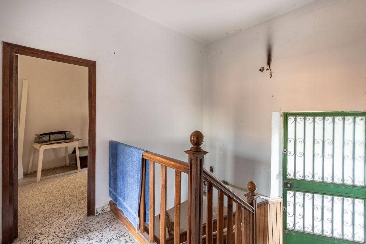 Chalet de 3 habitaciones en Granada ciudad en venta - 700.000 € (Ref: 8184676)