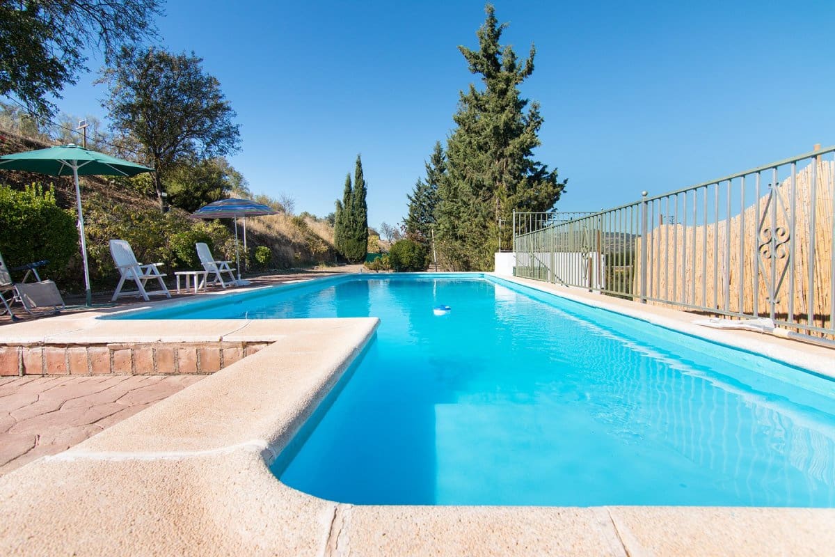 5 Zimmer Villa zu verkaufen in Huetor Tajar mit Pool - 450.000 € (Ref: 8184679)