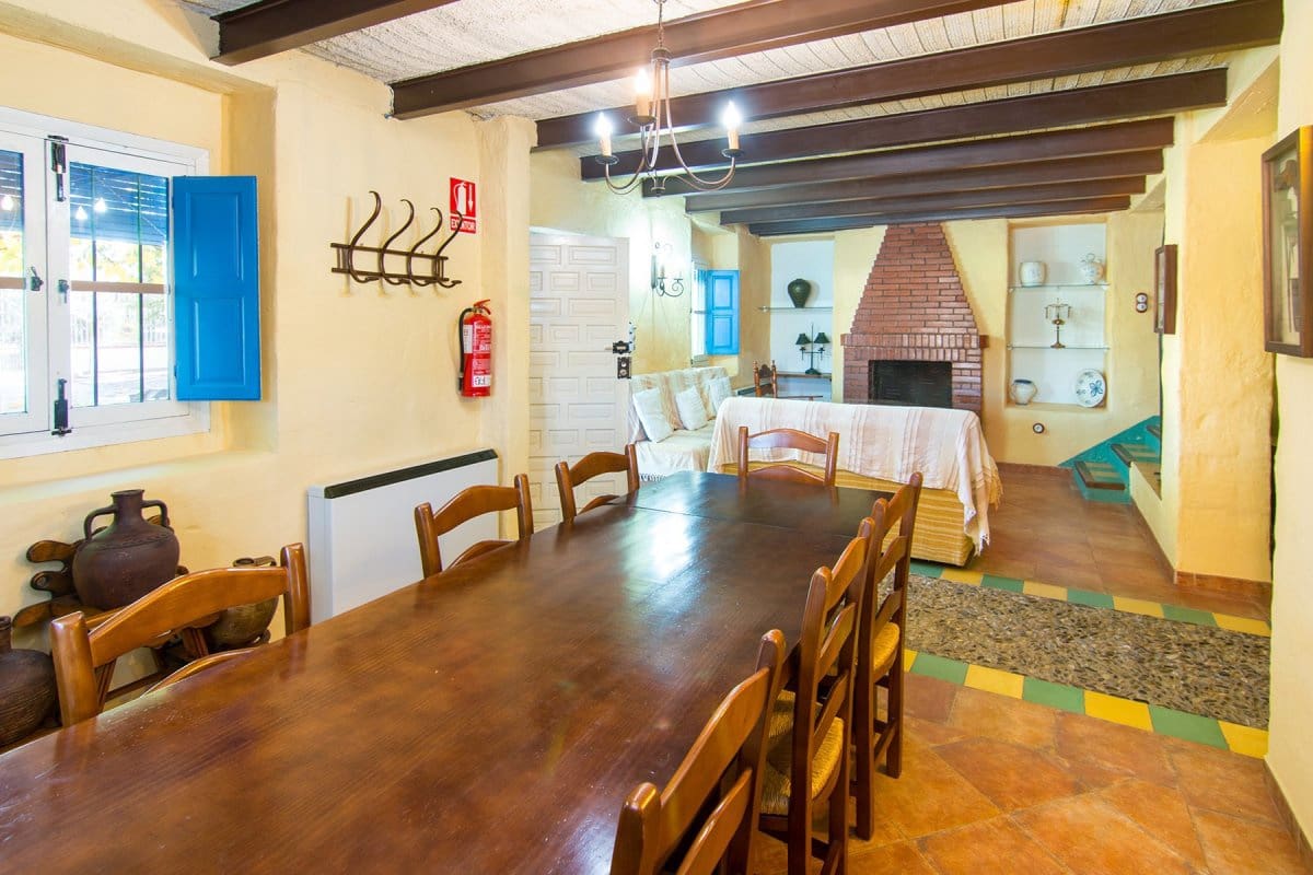 5 Zimmer Villa zu verkaufen in Huetor Tajar mit Pool - 450.000 € (Ref: 8184679)