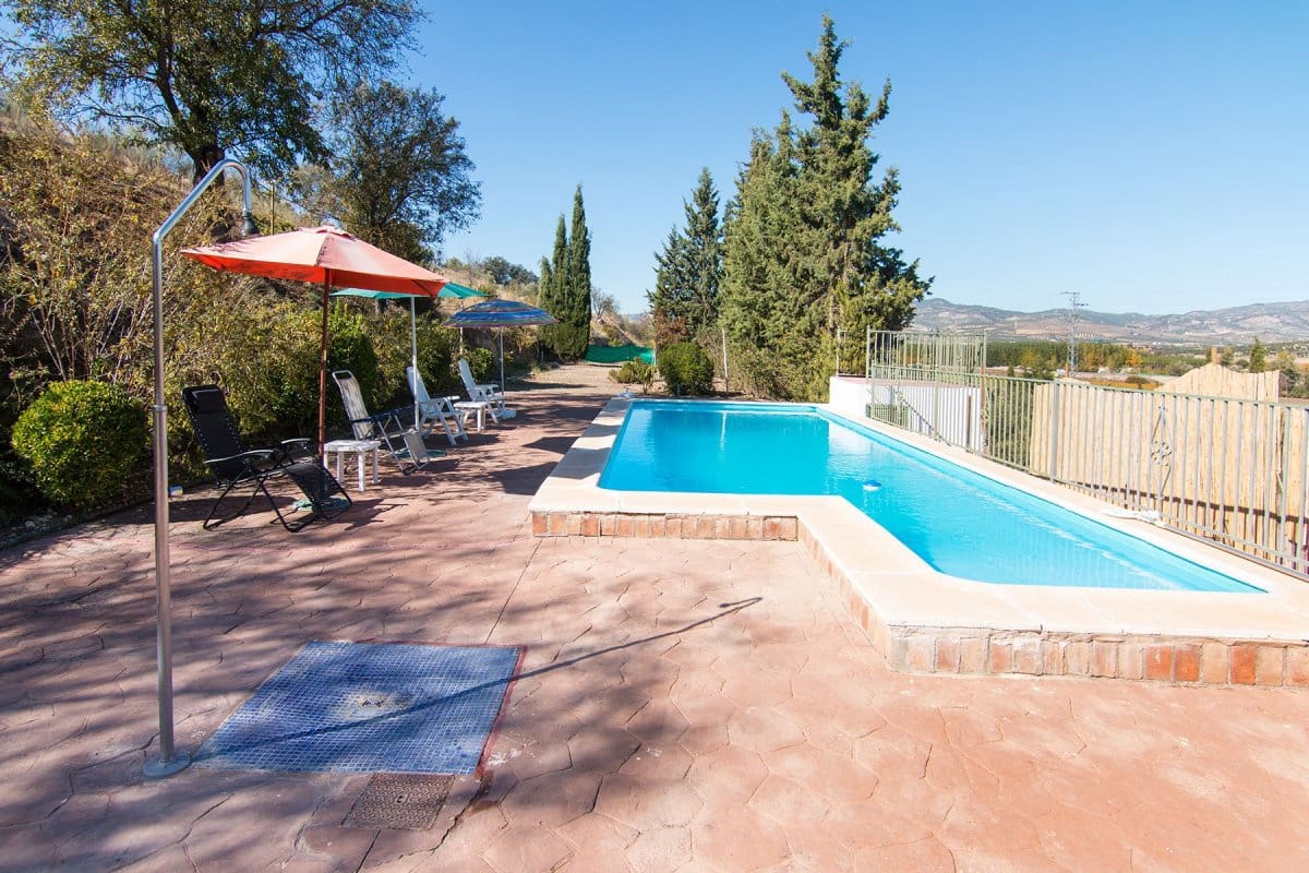5 Zimmer Villa zu verkaufen in Huetor Tajar mit Pool - 450.000 € (Ref: 8184679)