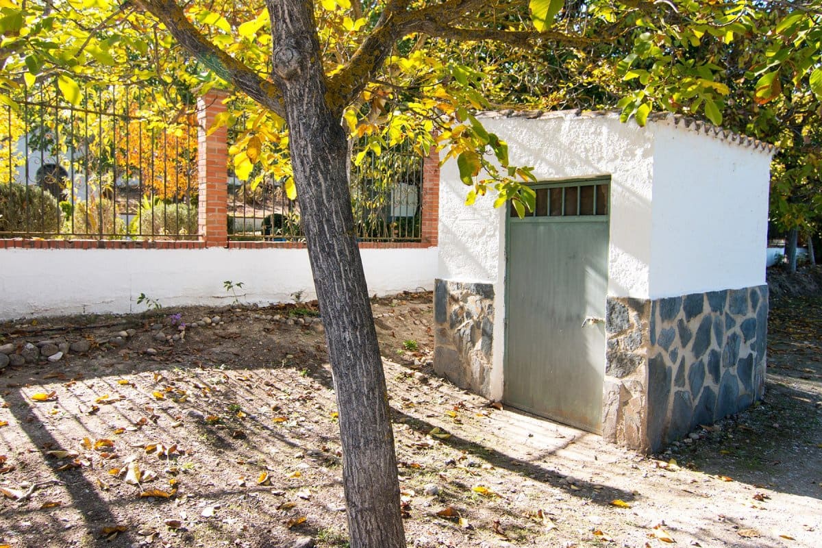 5 Zimmer Villa zu verkaufen in Huetor Tajar mit Pool - 450.000 € (Ref: 8184679)