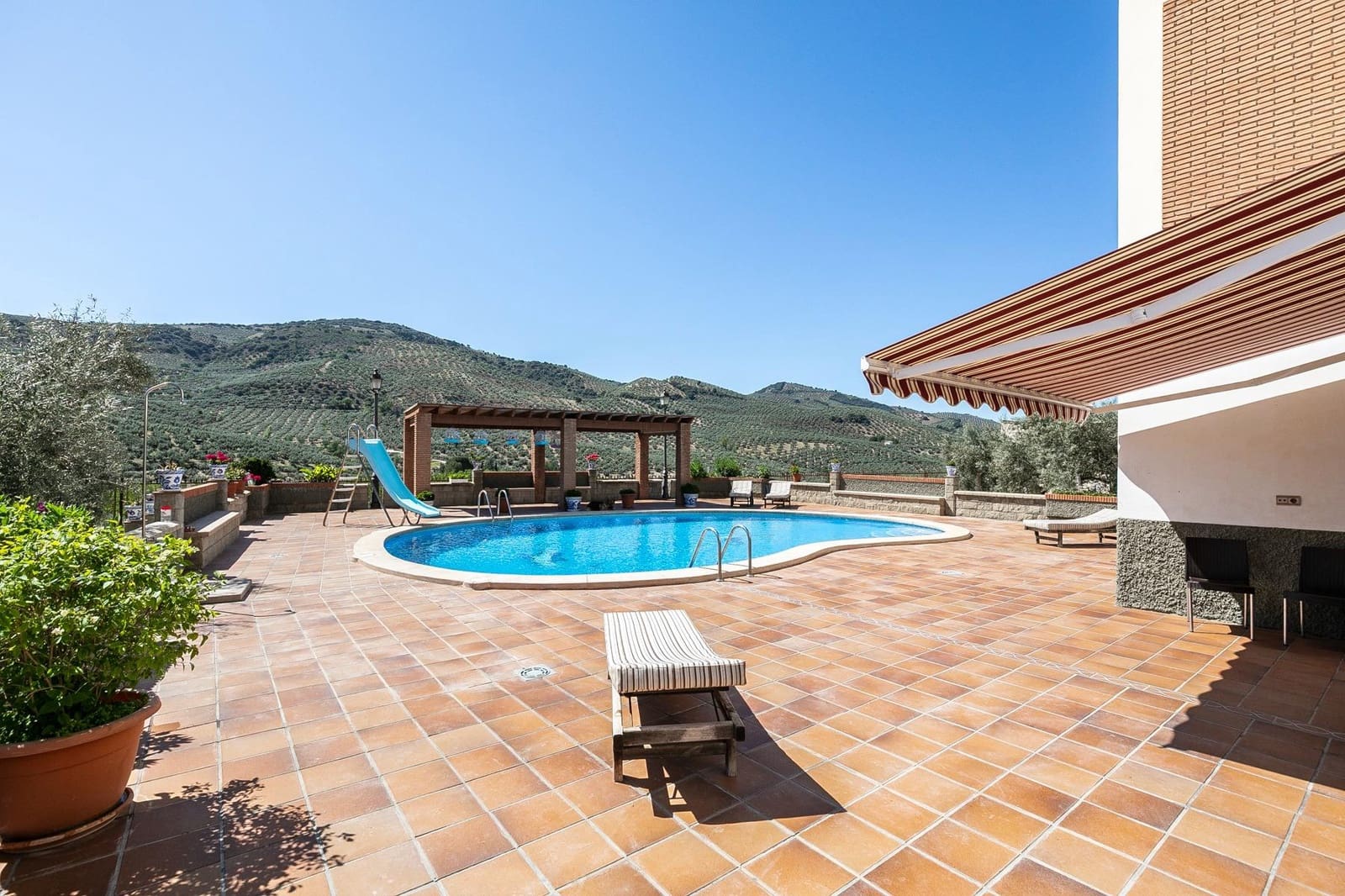 5 bedroom Finca/Country House for sale in Montefrio with pool garage - € 790,000 (Ref: 8184718)